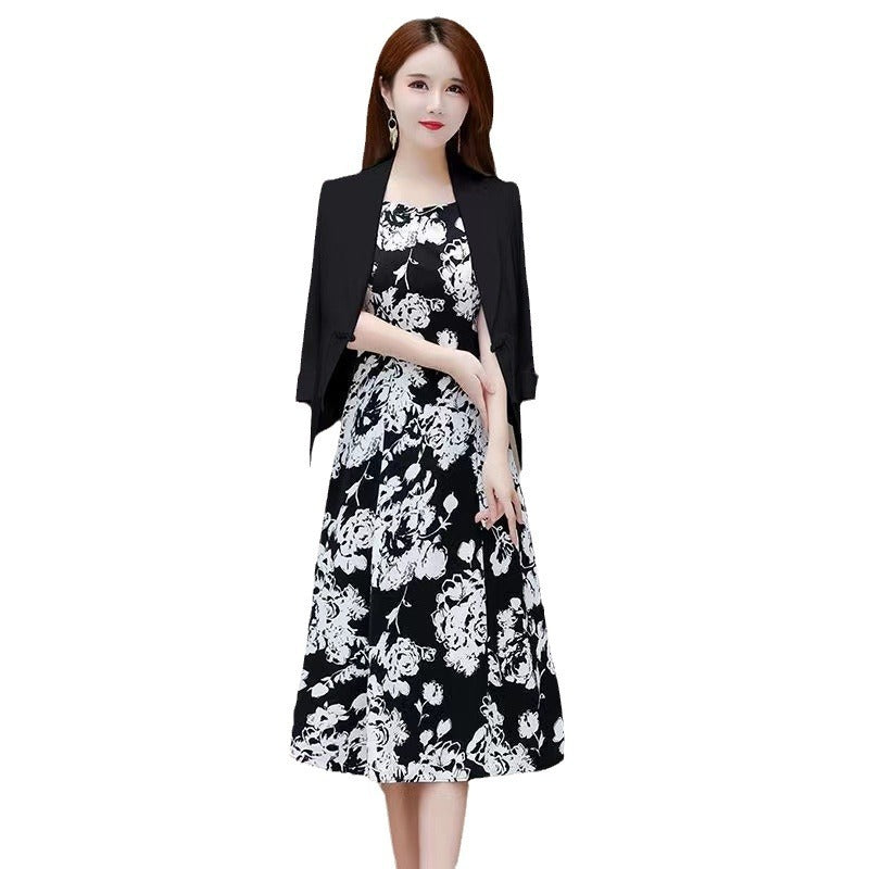 Veste et une jupe assortie pour femme